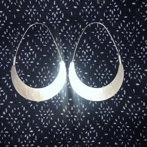 Women’s tear drop earrings